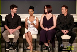 Star Trek Gallery - 693-startrekdiscovery.jpg